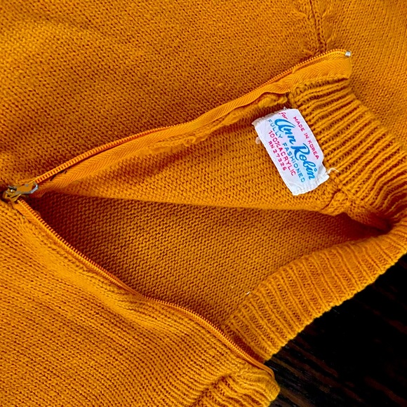 Vintage Sweater - Picture 4 of 4